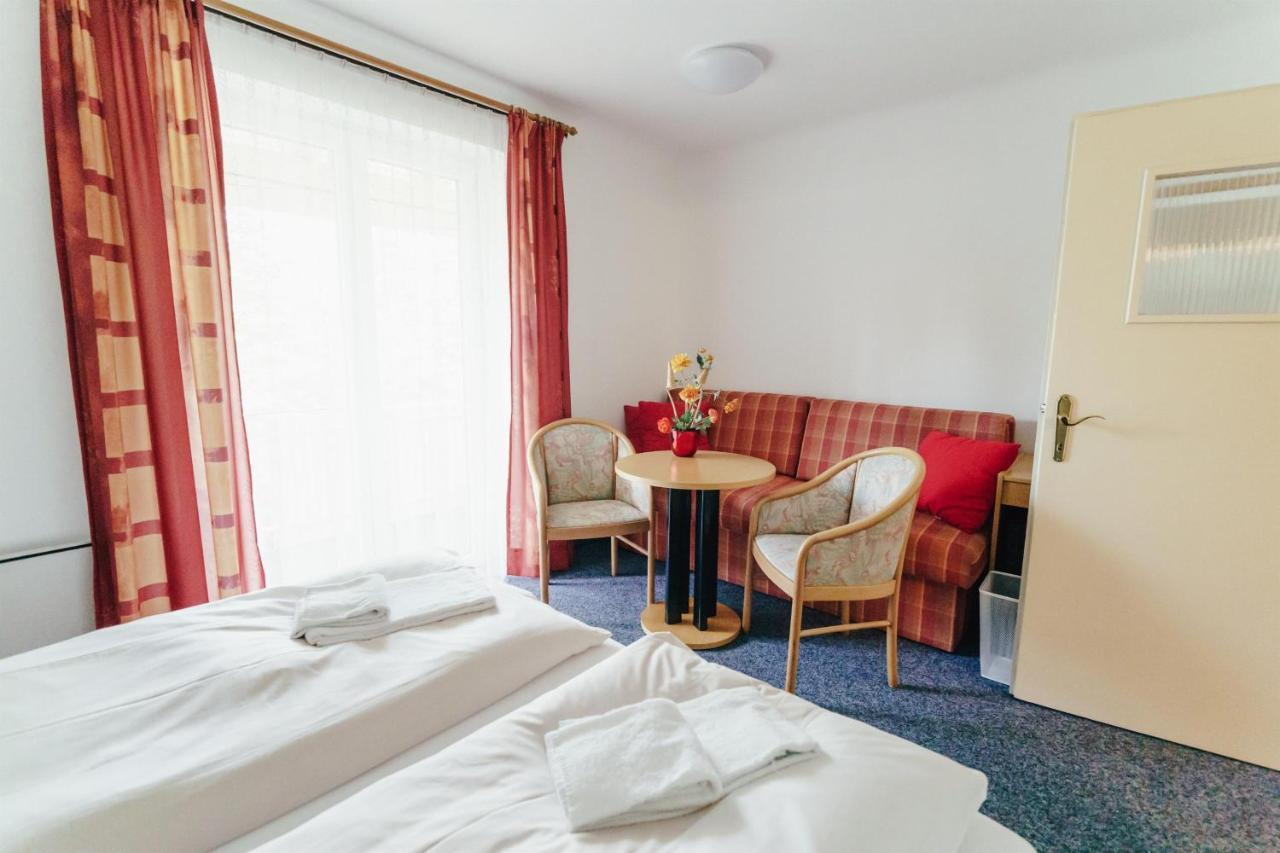 Gaestehaus Frank Hotel Velden am Woerthersee Luaran gambar