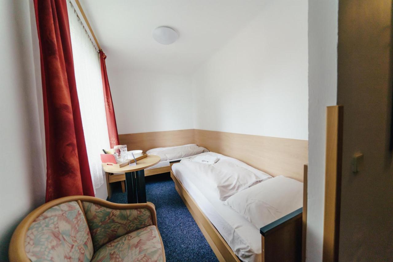 Gaestehaus Frank Hotel Velden am Woerthersee Luaran gambar