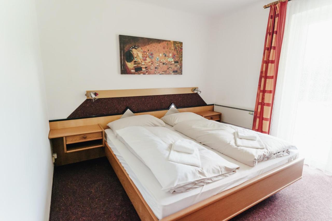 Gaestehaus Frank Hotel Velden am Woerthersee Luaran gambar