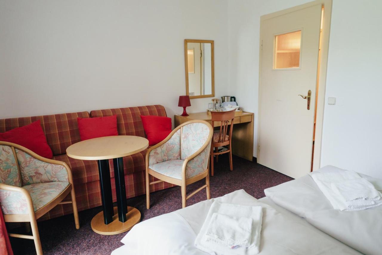 Gaestehaus Frank Hotel Velden am Woerthersee Luaran gambar